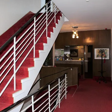 Otel Linde