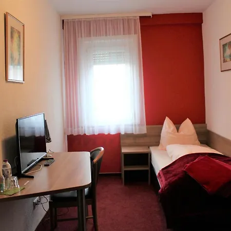 Hotel Linde Stuttgart 3*